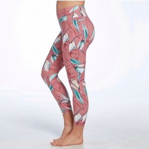 CALIA Carrie Underwood Women's Energize 7/8 Leggings Pink Floral, Size XS.